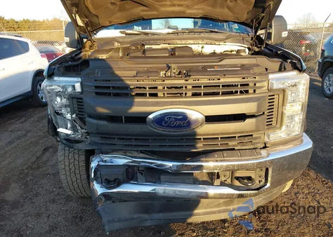 2017 Ford F-250 Xl из США, поврежденный, VIN 1FT7X2B63HEB83626